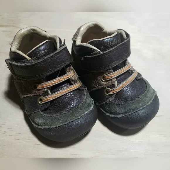 Stride Rite Shoes - Picture 2 of 3